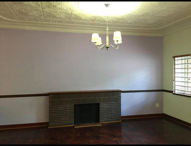 3 BEDROOM PROPERTY TO RENT IN MENLO PARK